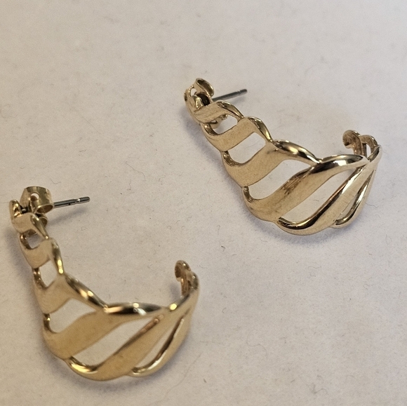 Vintage Monet Open Hoop Gold Tone Pierced Post Earrings, Signed - Picture 2 of 8